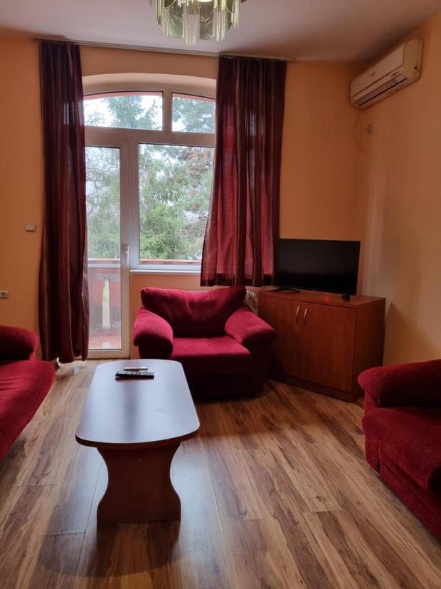 Family Hotel Rujeta Семеен Хотел Ружета - Идеален Център Pavlikeni Exterior photo